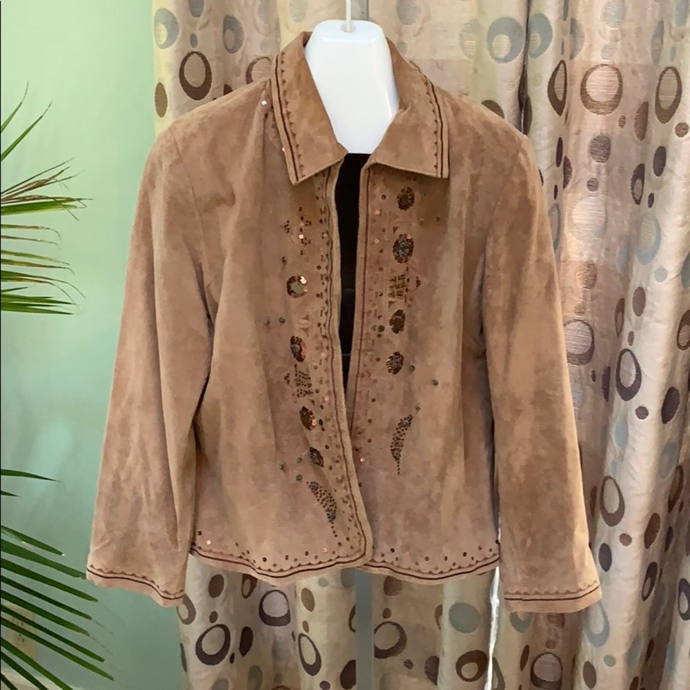 Beautiful suede jacket!
